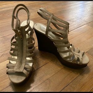 Wedge heel